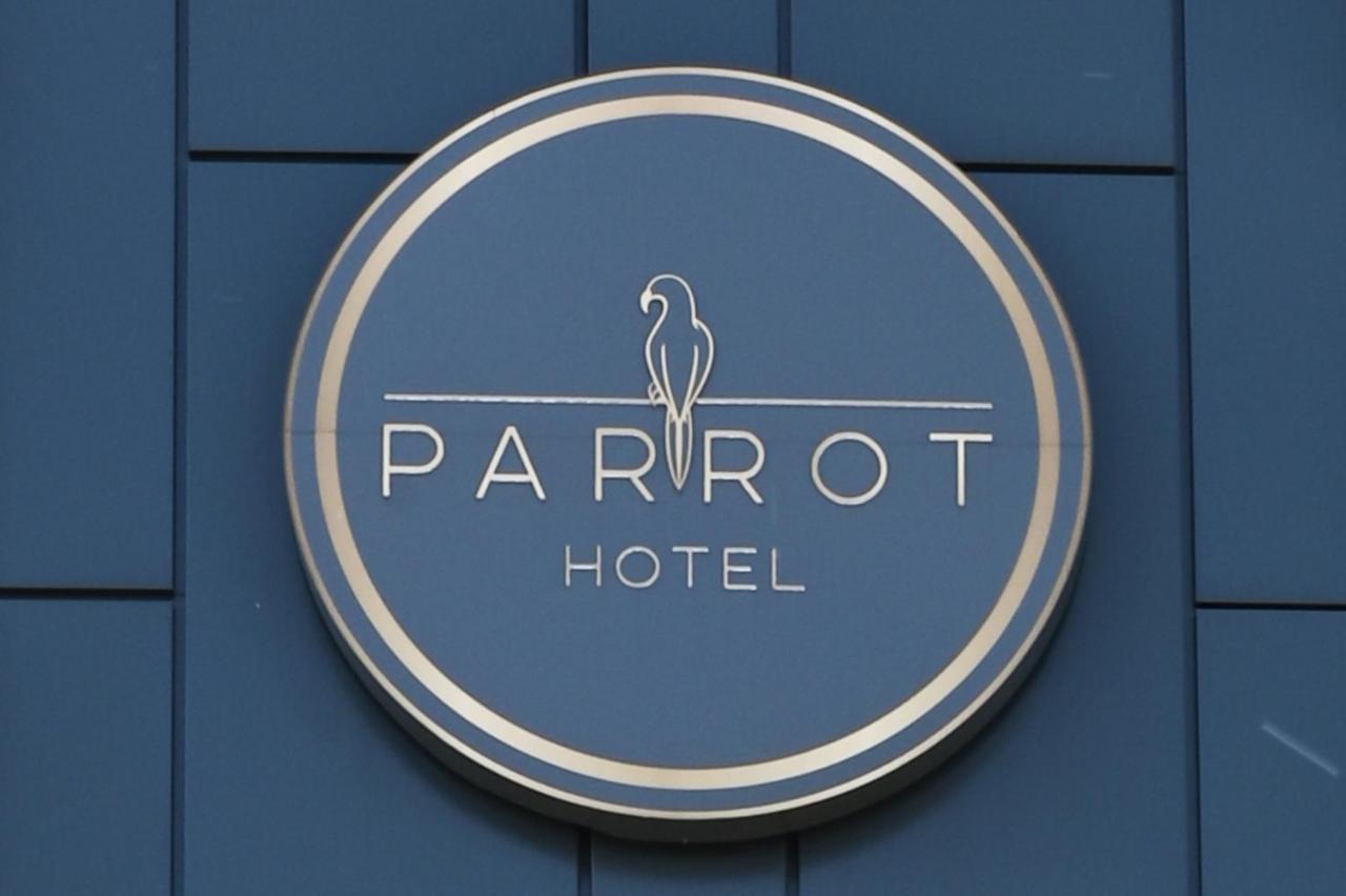 Hotel Parrot Рашин Екстериор снимка